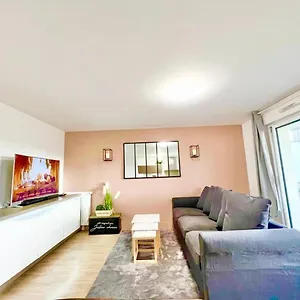 L'atelier Chic - Wifi Fibre - Parking Privee - Balcon - Netflix Appartement Lanester